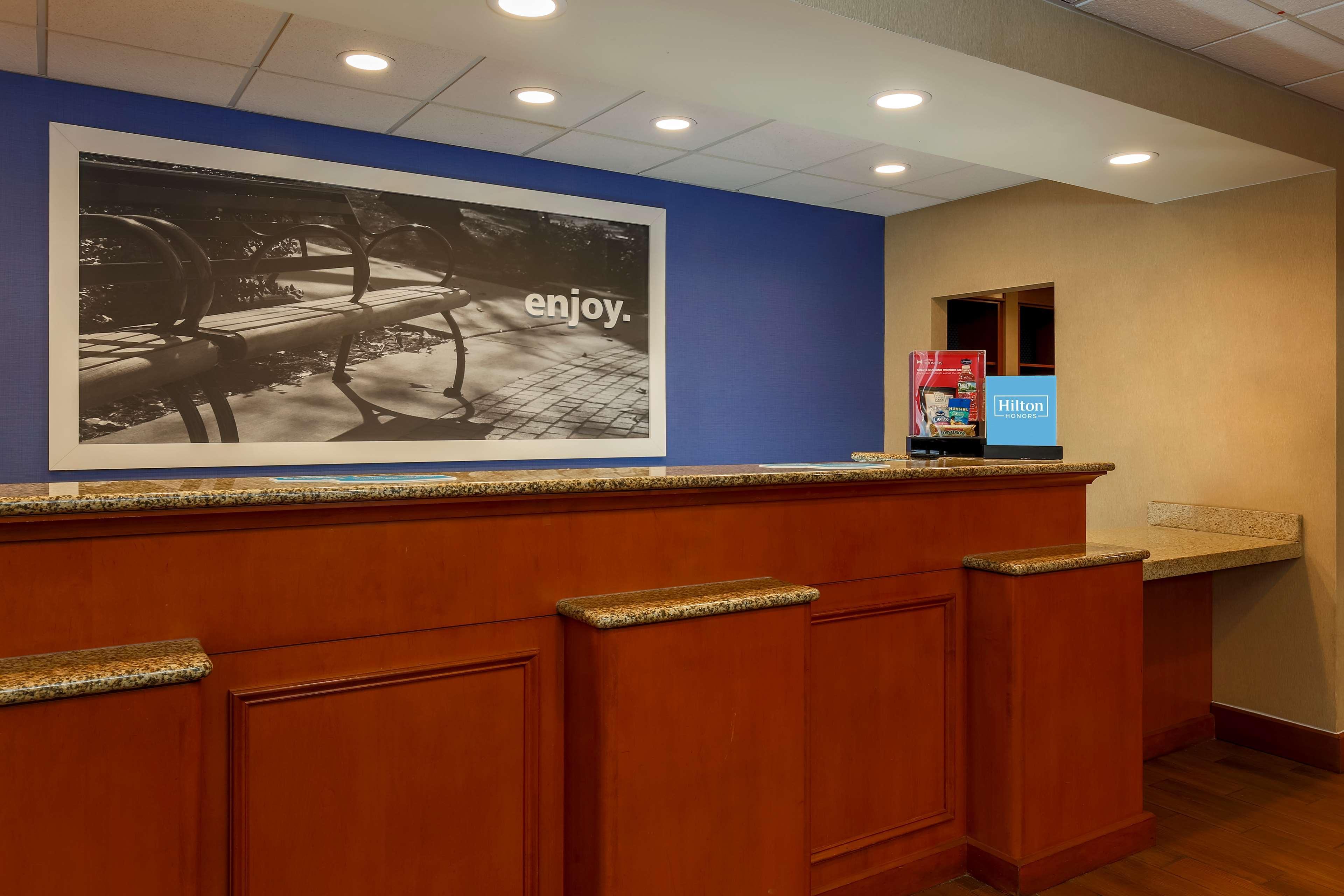 Hampton Inn & Suites West Haven Exteriér fotografie